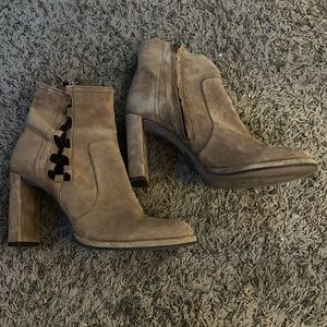FREE PEOPLE Women’s Tan Heel Boots